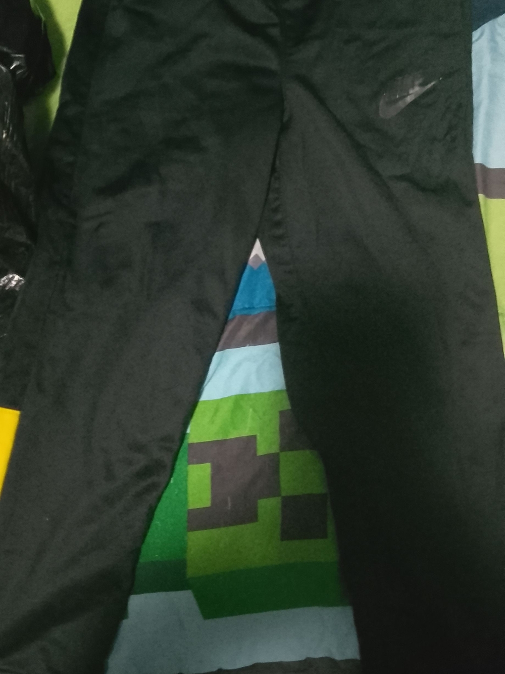 Nike Black Athletic Track Pants with Subtle Swoosh